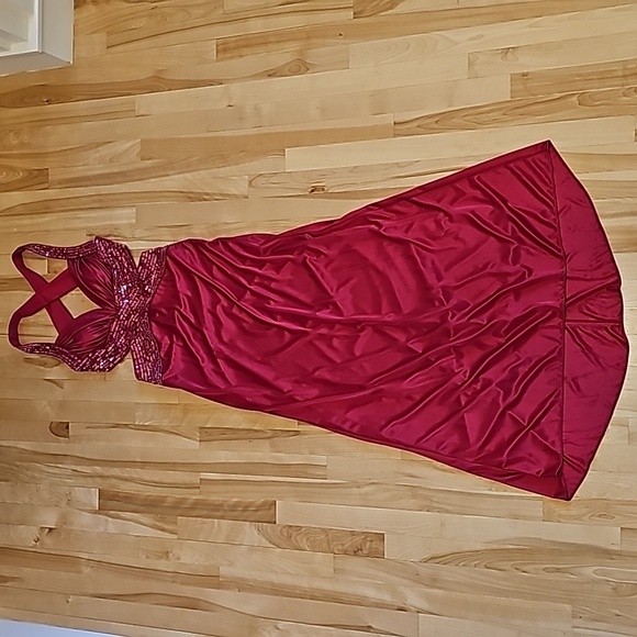 Red, full length, halter, open back, peeek-a-boo sides, with sequence - Picture 1 of 6
